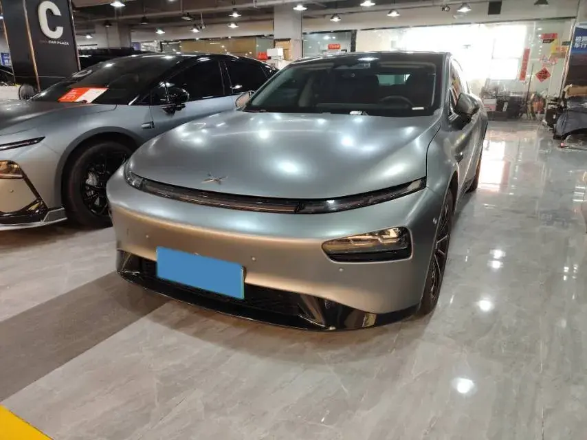 2022 XPENG P7 view 1
