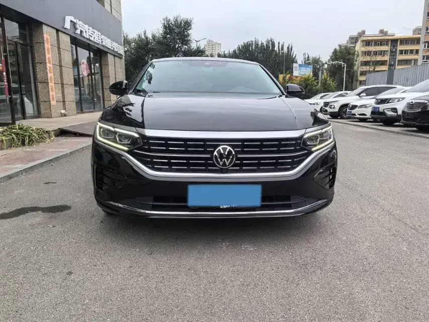 2024 VOLKSWAGEN PASSAT thumbnail 2