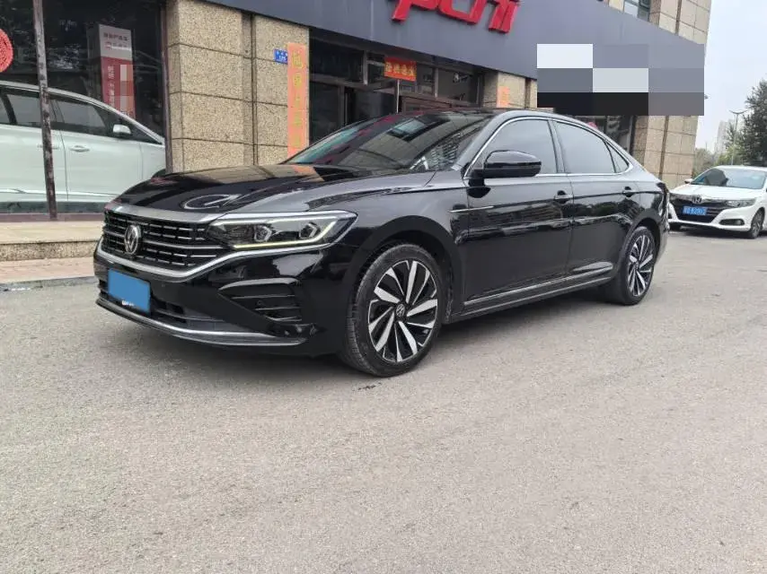 2024 VOLKSWAGEN PASSAT view 1