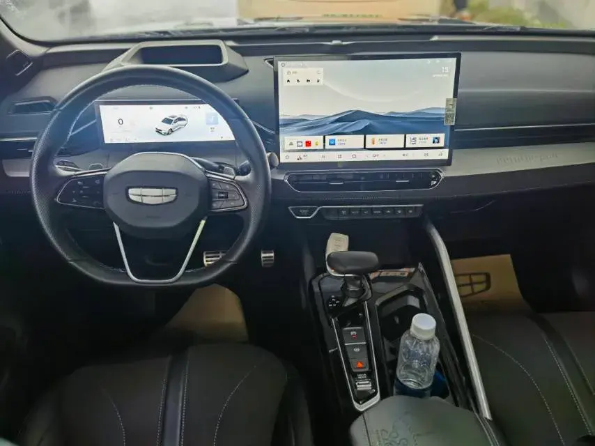 2025 GEELY PREFACE thumbnail 4