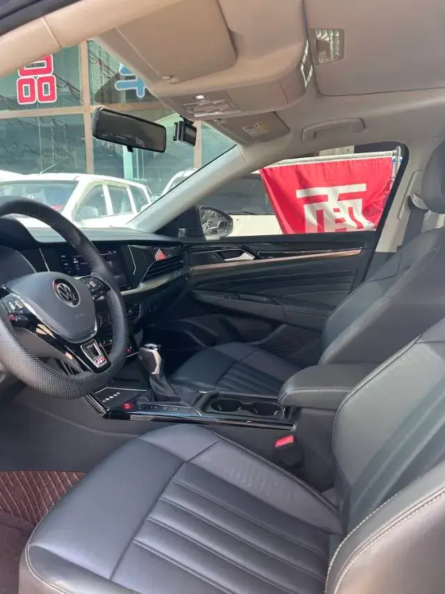 2020 VOLKSWAGEN PASSAT thumbnail 3