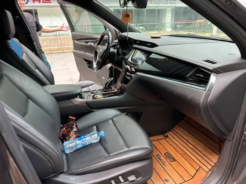 2020 CADILLAC XT6 thumbnail 3