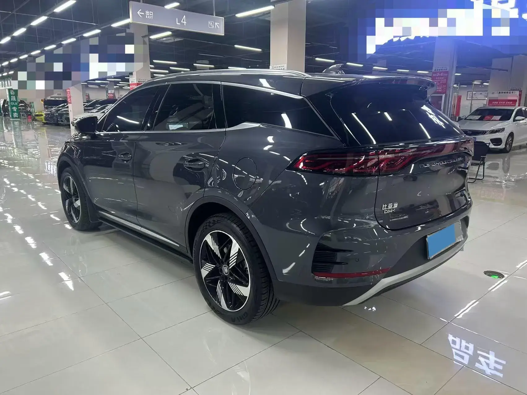 2023 BYD TANG thumbnail 3