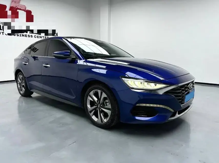2019 HYUNDAI LA thumbnail 3