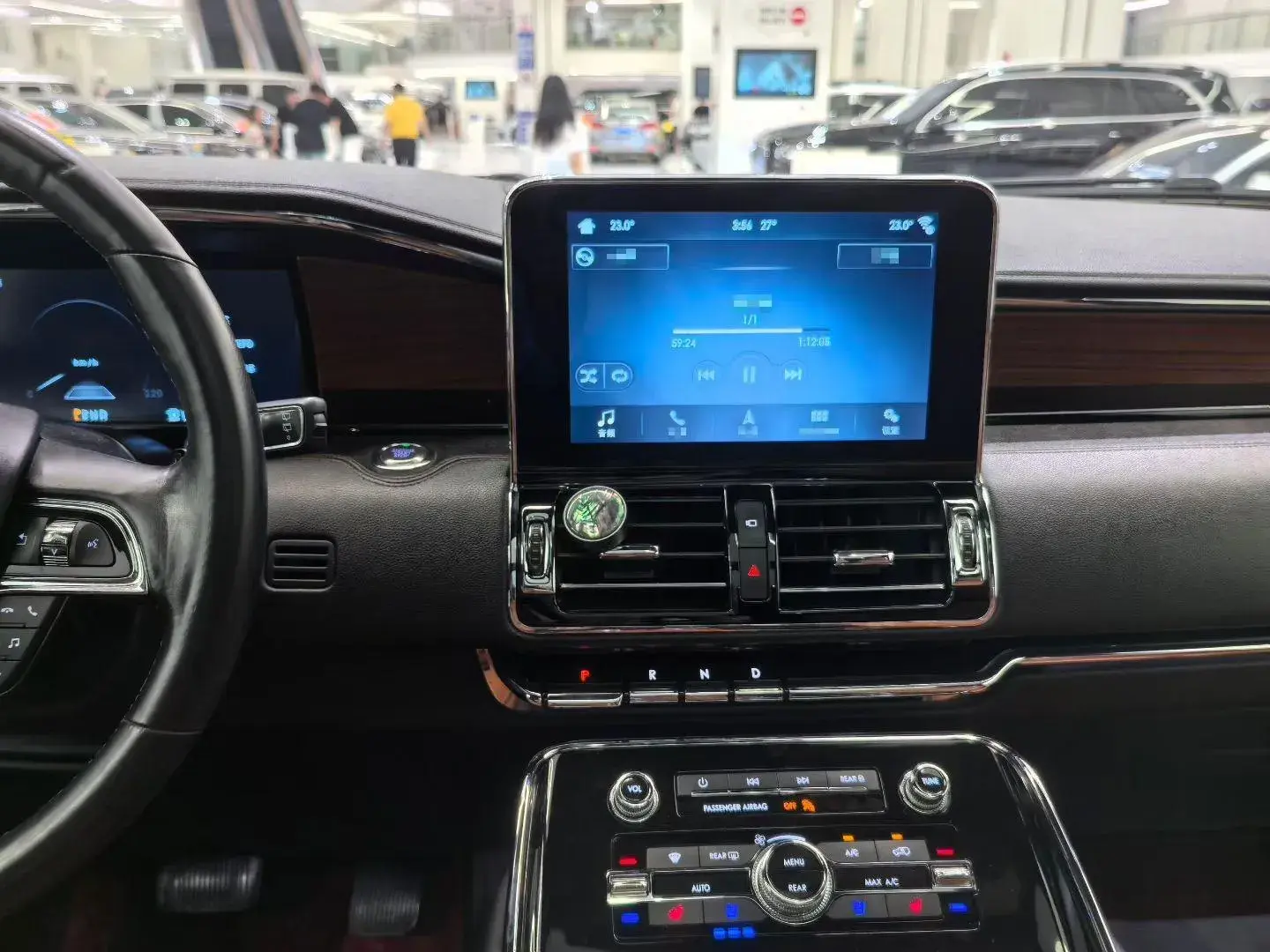 2019 LINCOLN NAVIGATOR thumbnail 4