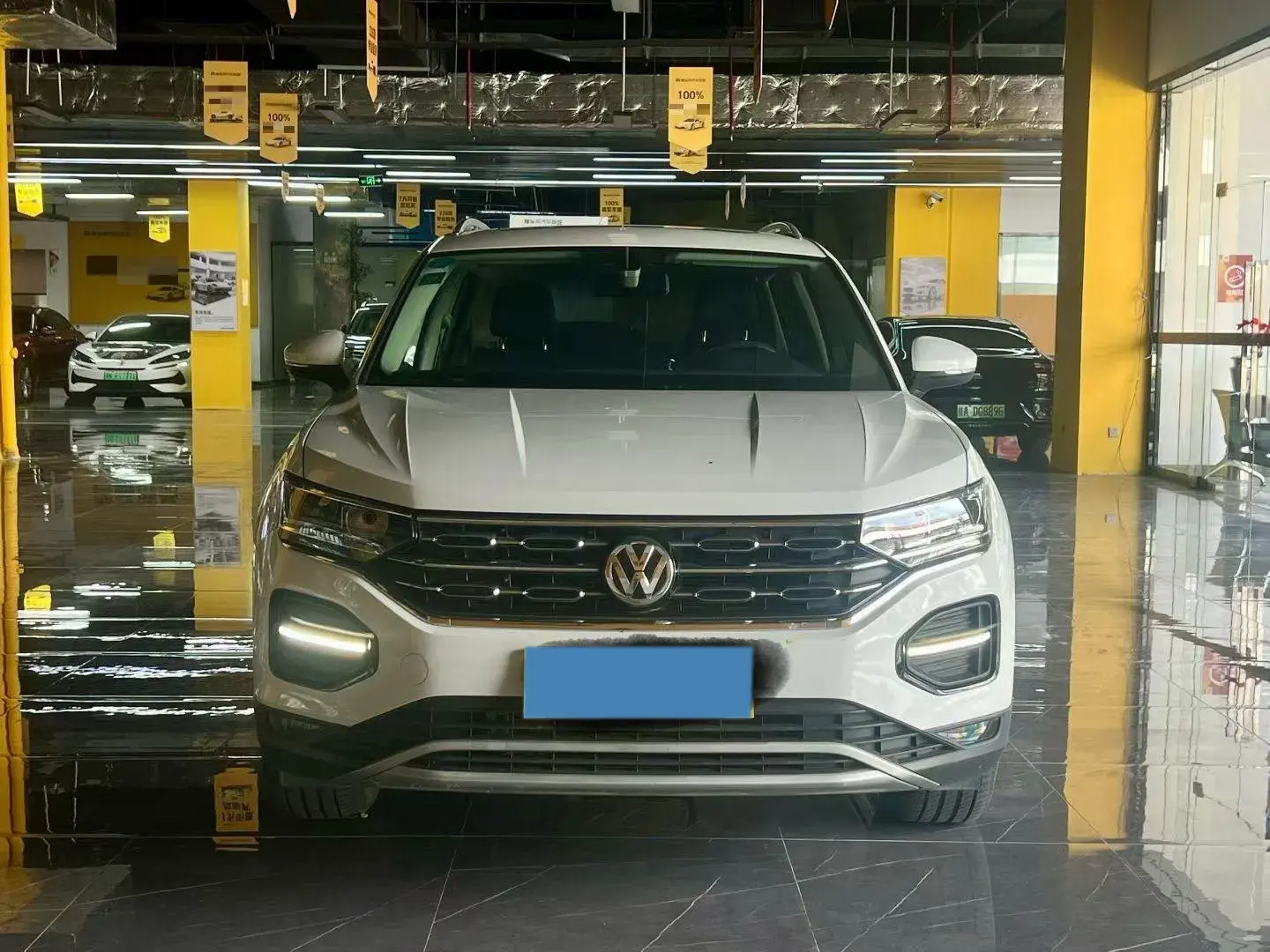 2019 VOLKSWAGEN TAYRON thumbnail 3