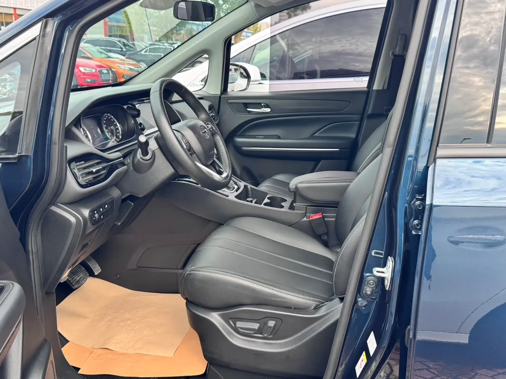 2021 GAC TRUMPCHI thumbnail 3