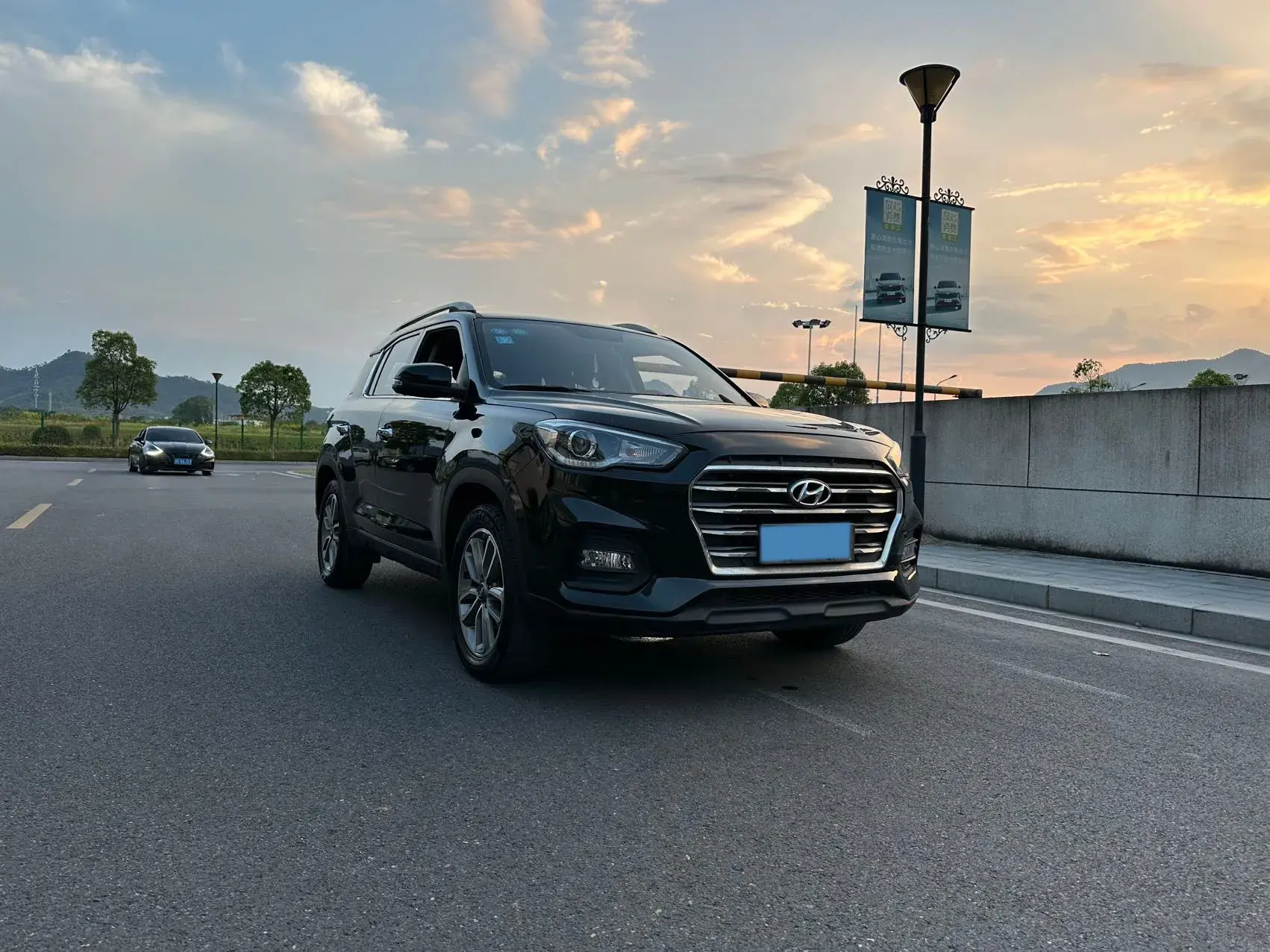 2019 HYUNDAI IX35 thumbnail 3