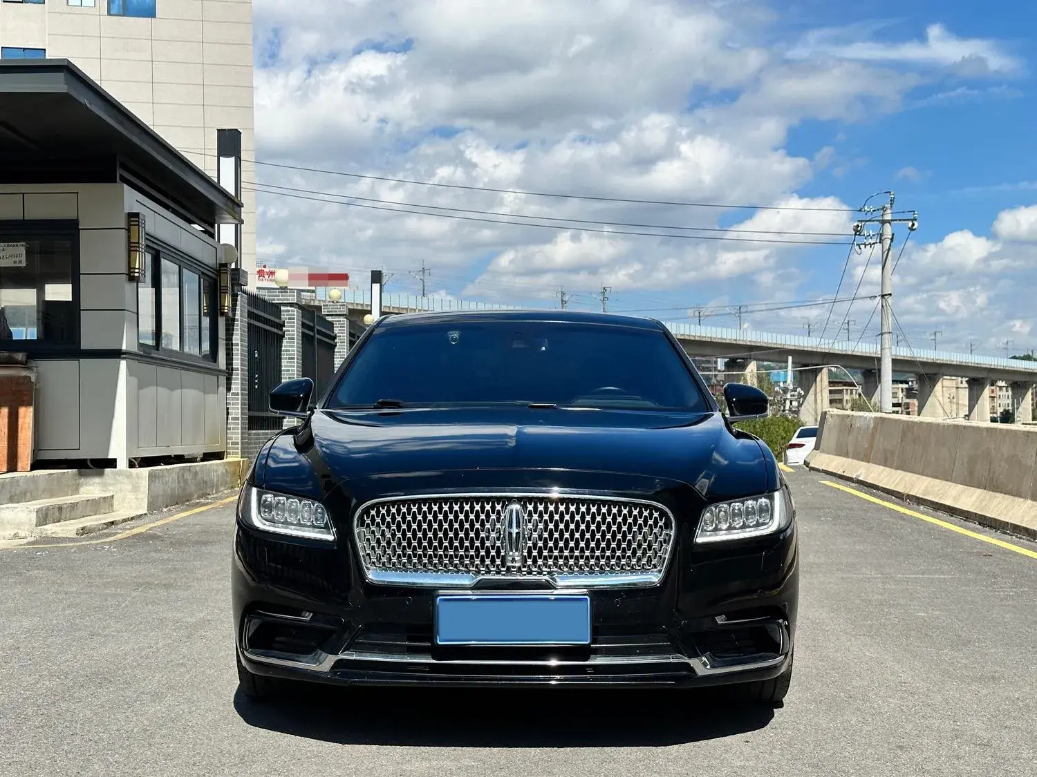 2018 LINCOLN CONTINENTAL thumbnail 2