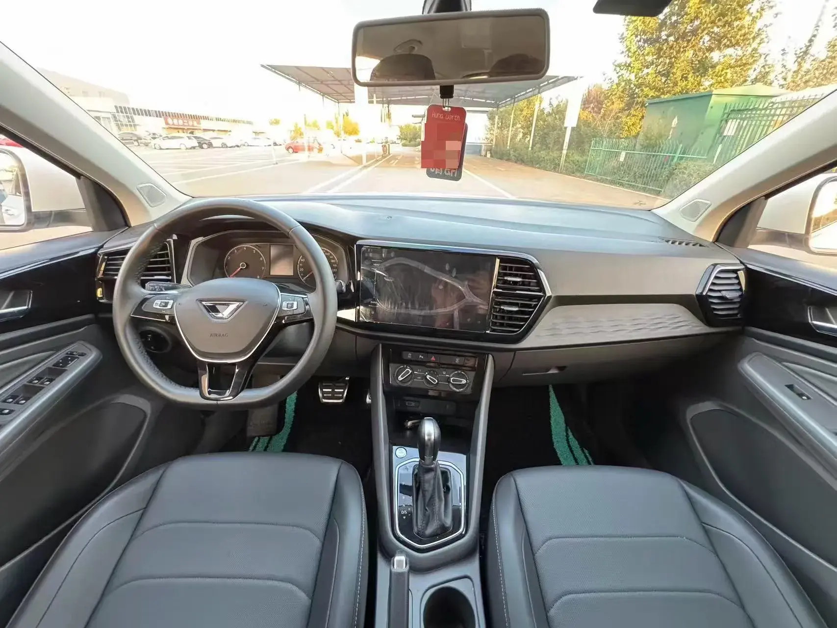 2019 JETTA VS5 thumbnail 4