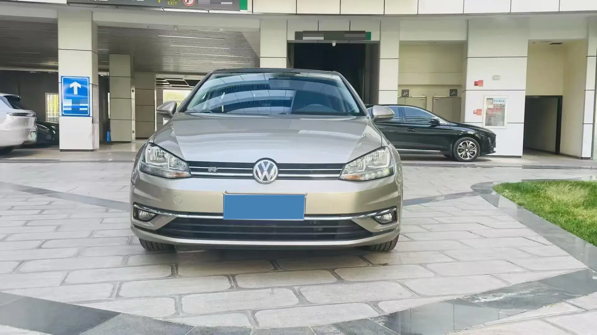 2018 VOLKSWAGEN GOLF thumbnail 2