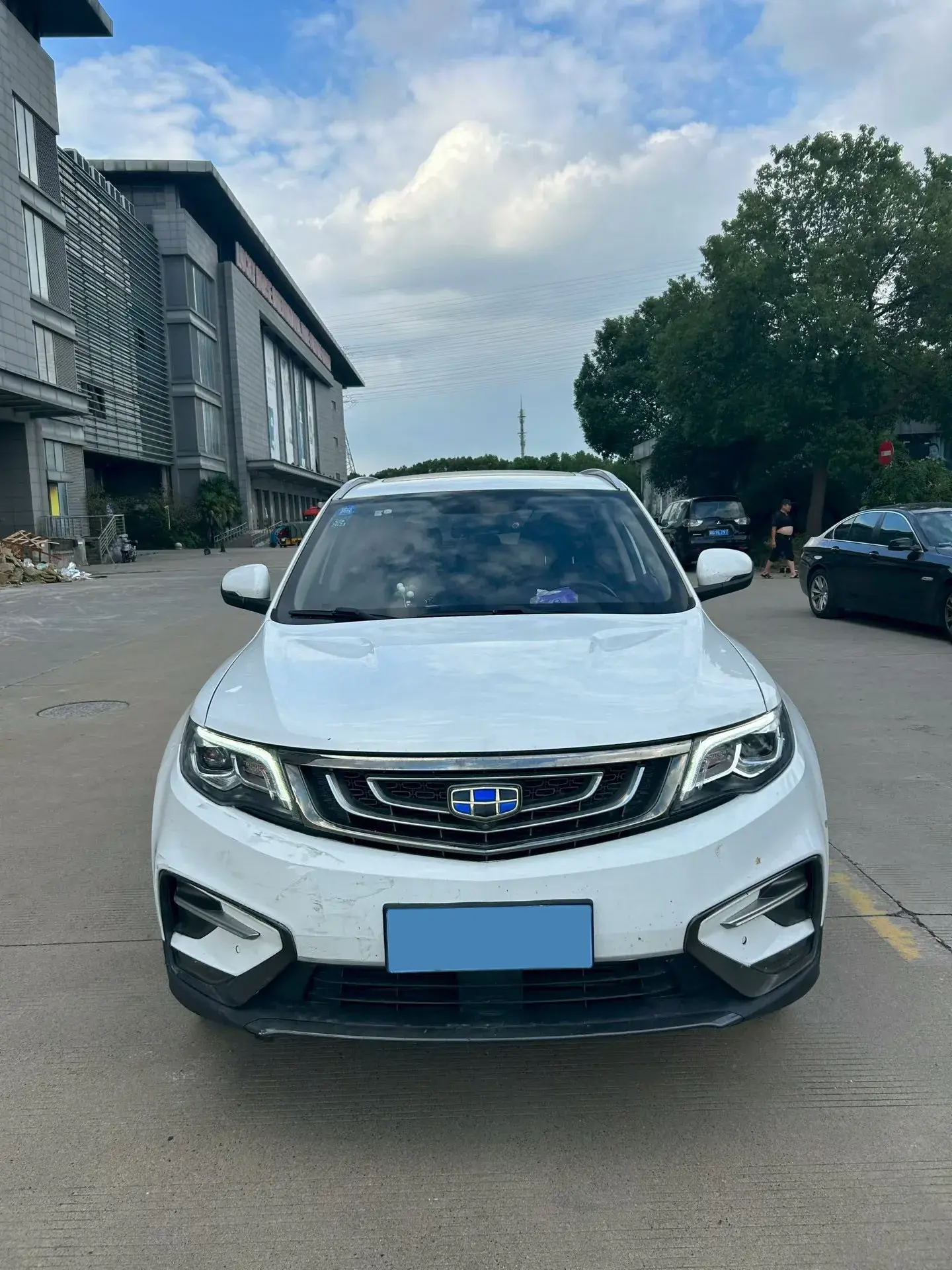 2018 GEELY AZKARRA thumbnail 2