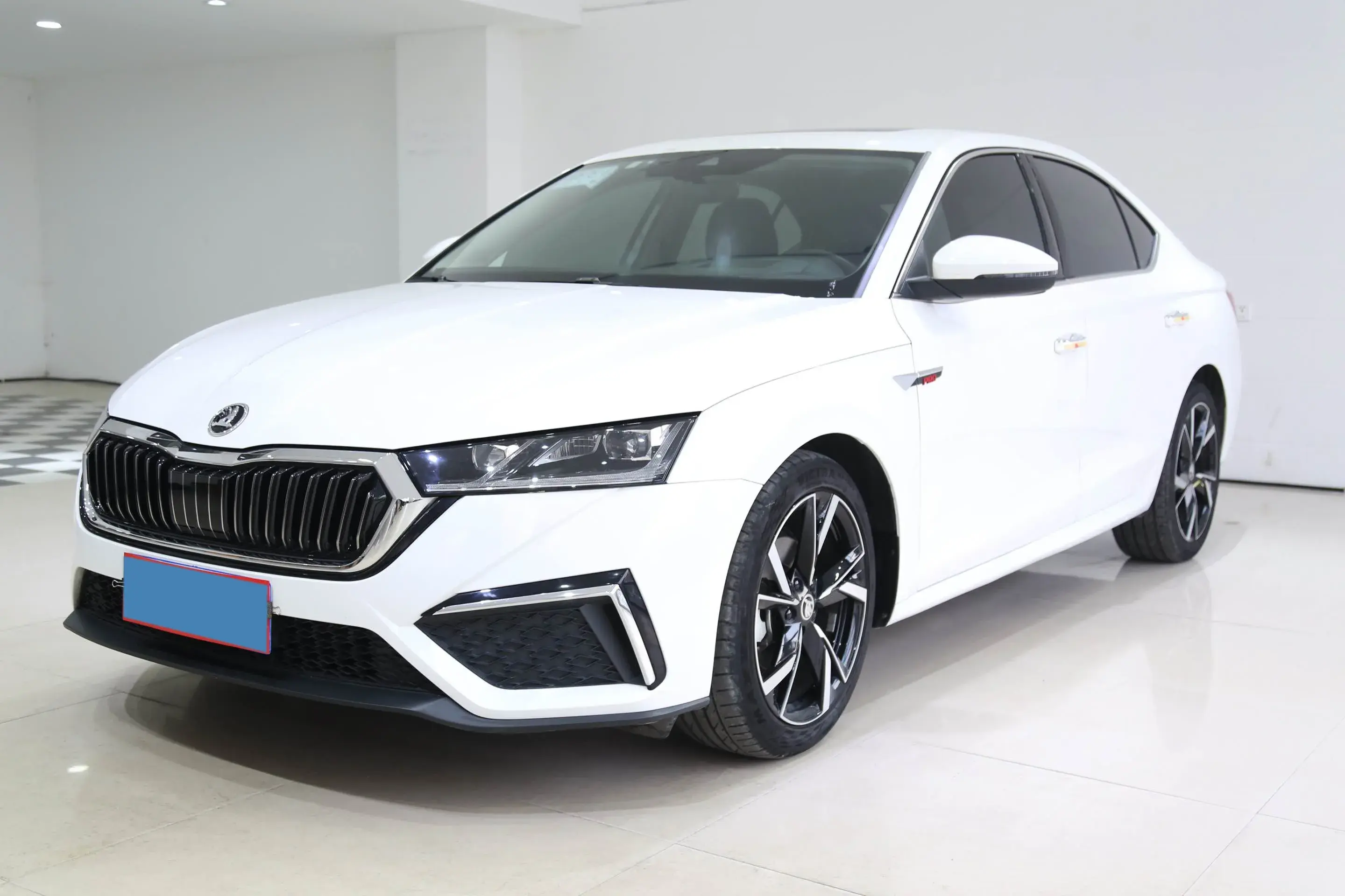 2022 SKODA OCTAVIA view 1