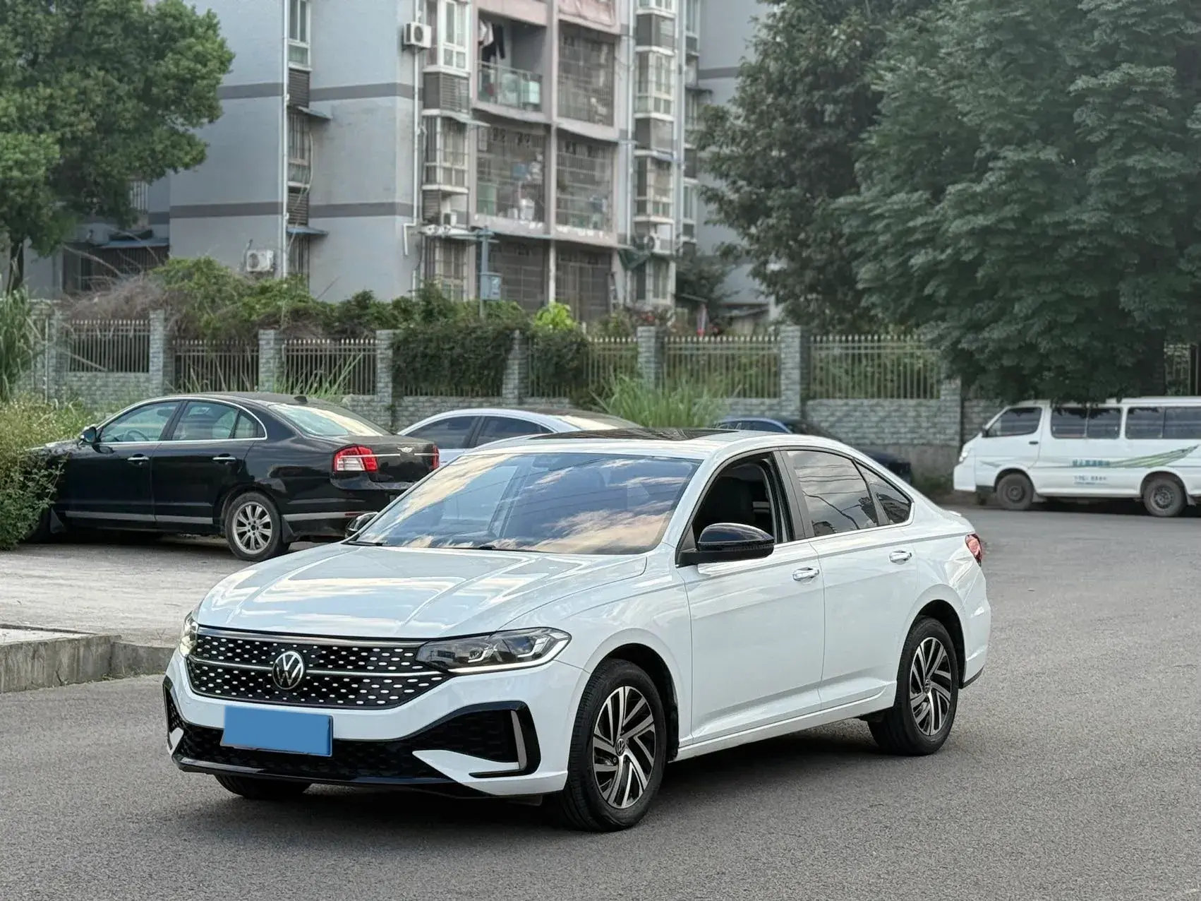 2023 VOLKSWAGEN LAVIDA view 1