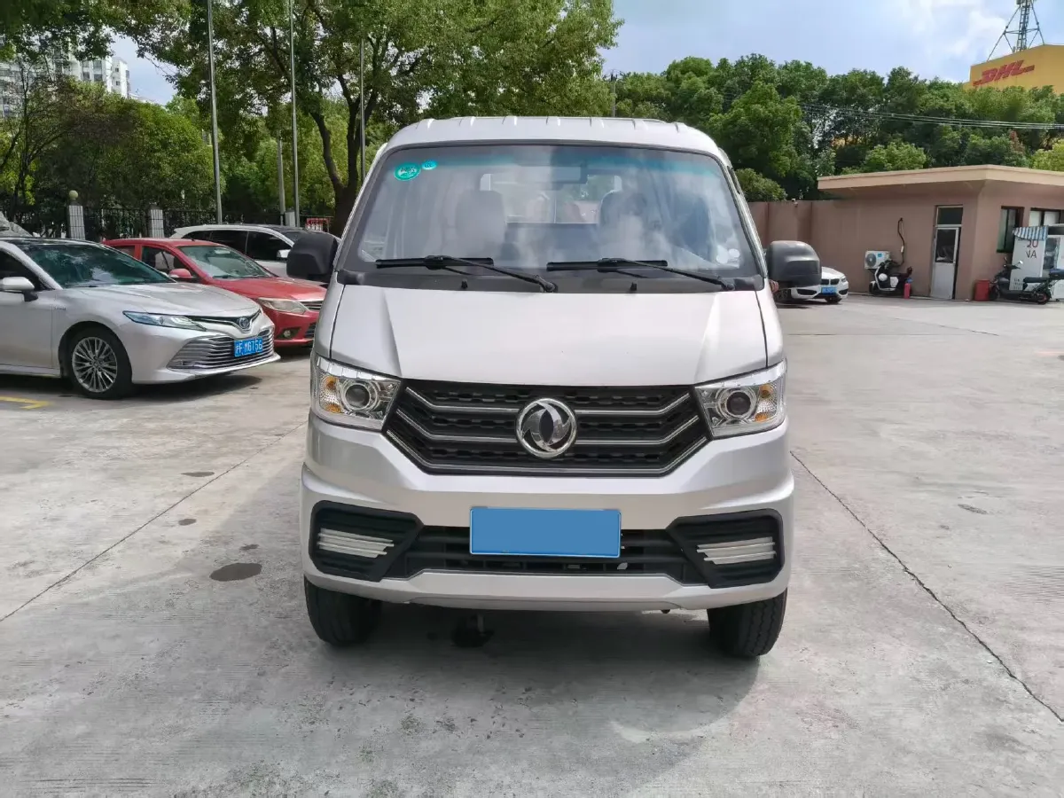 2023 DongFeng DFSK D71 1.6L 122HP L4 5MT,autocango,china used car exporter,china ev exporter,chinese used car exporter,chinese used ev exporter