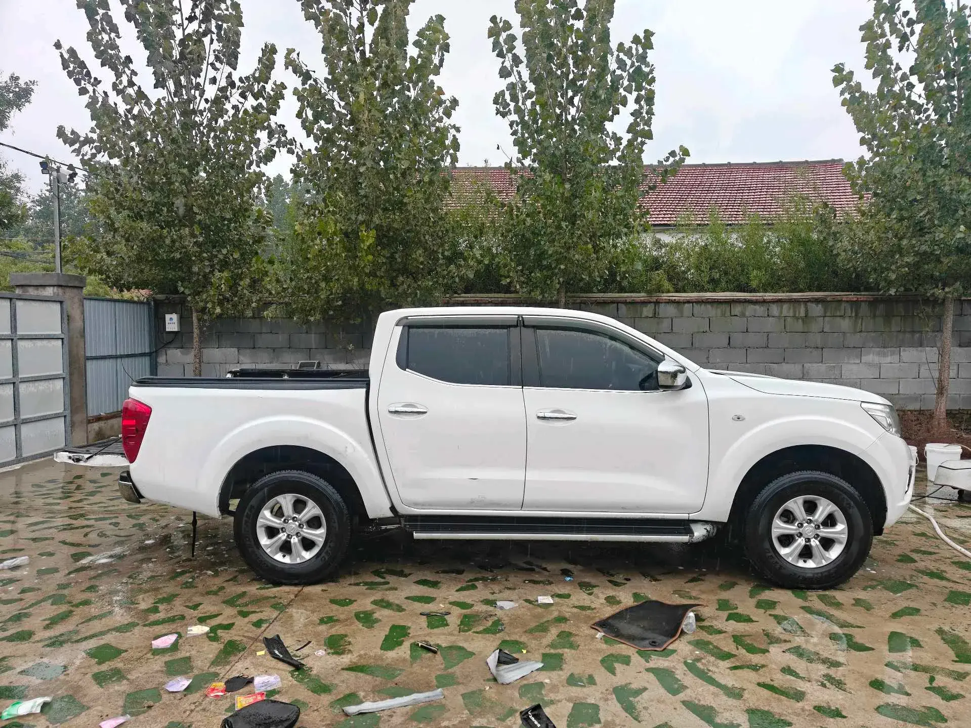 2017 NISSAN NAVARA thumbnail 4