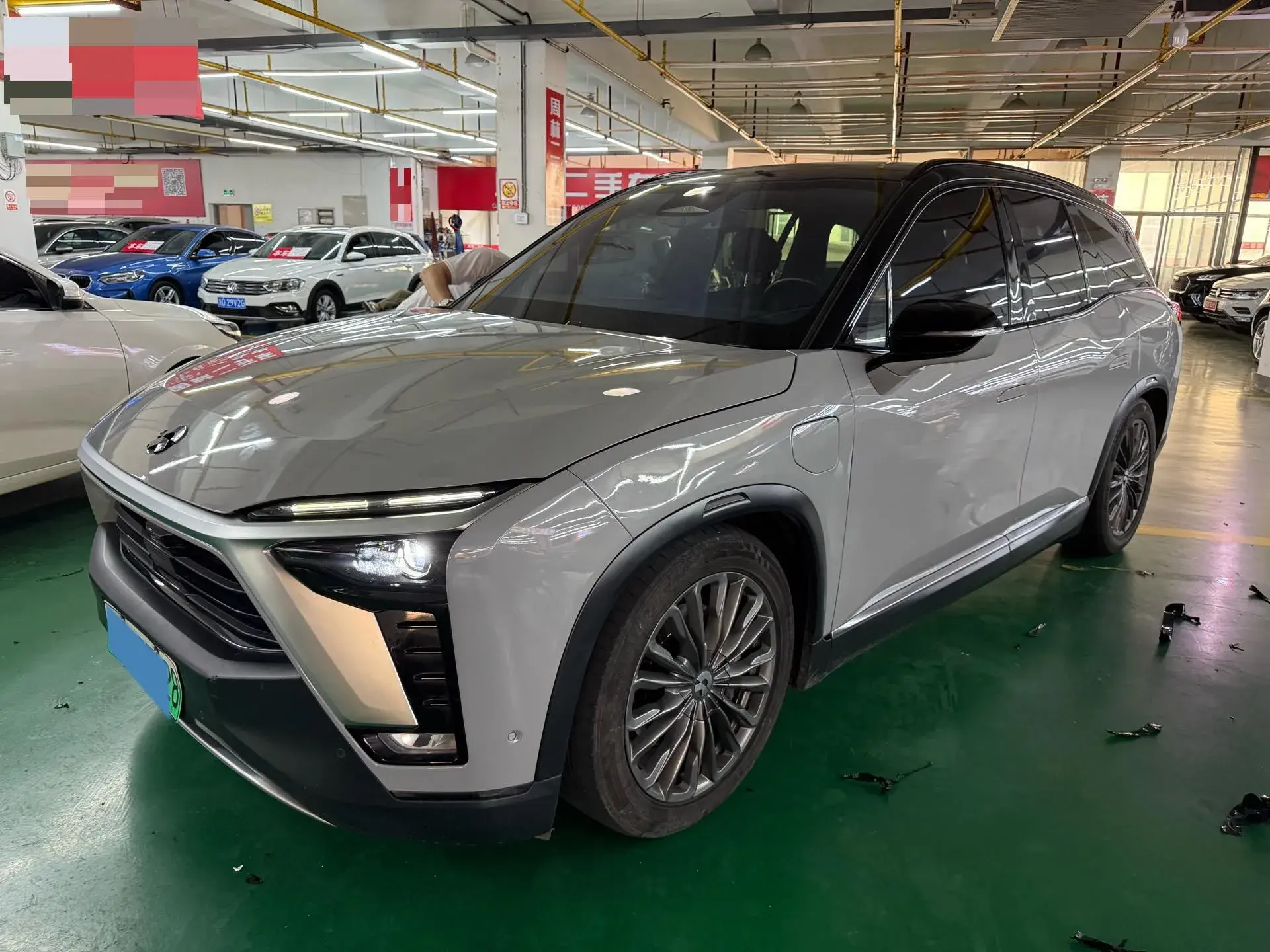 2022 NIO ES8 view 1