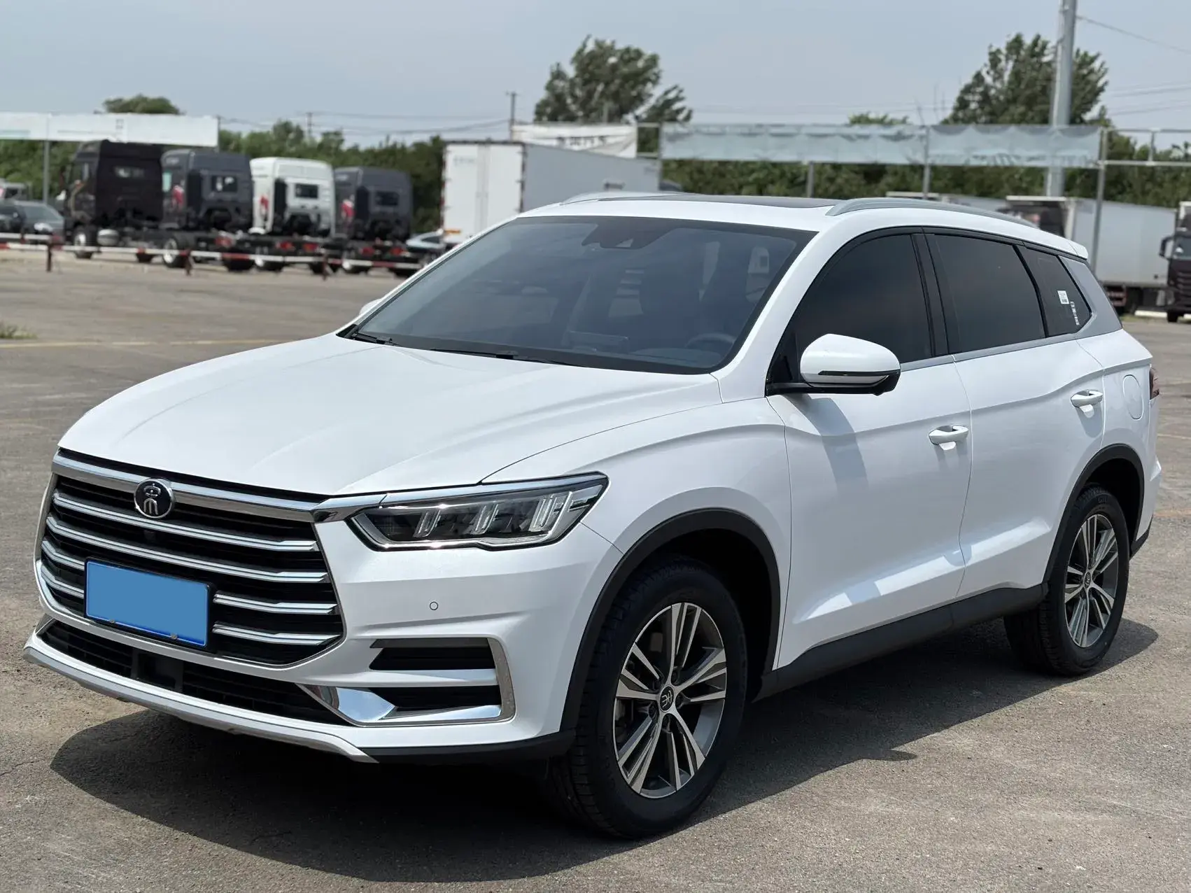 2019 BYD SONG view 1
