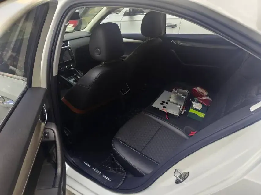 2018 SKODA OCTAVIA thumbnail 4