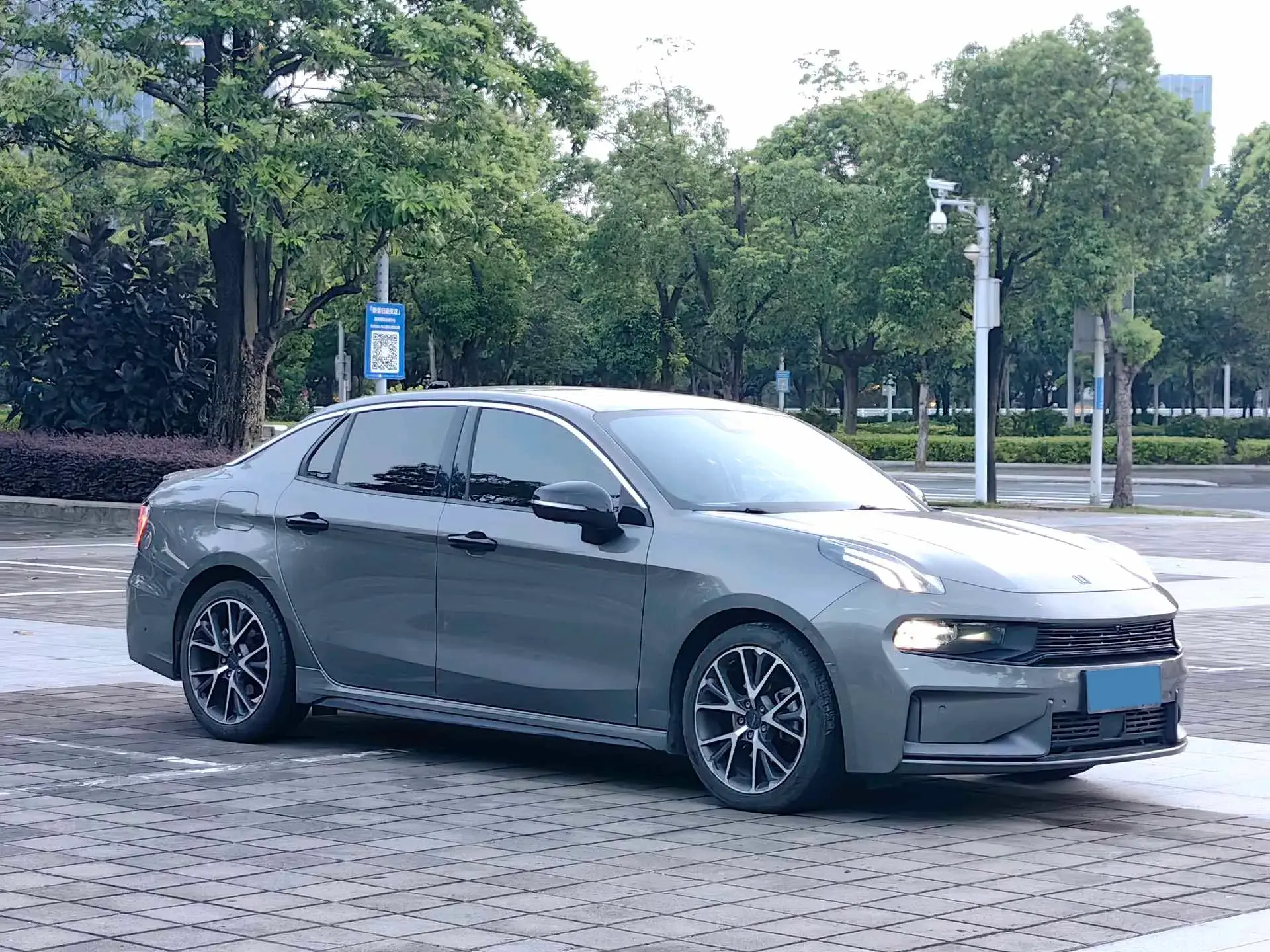 2022 LYNK&CO 03 thumbnail 3