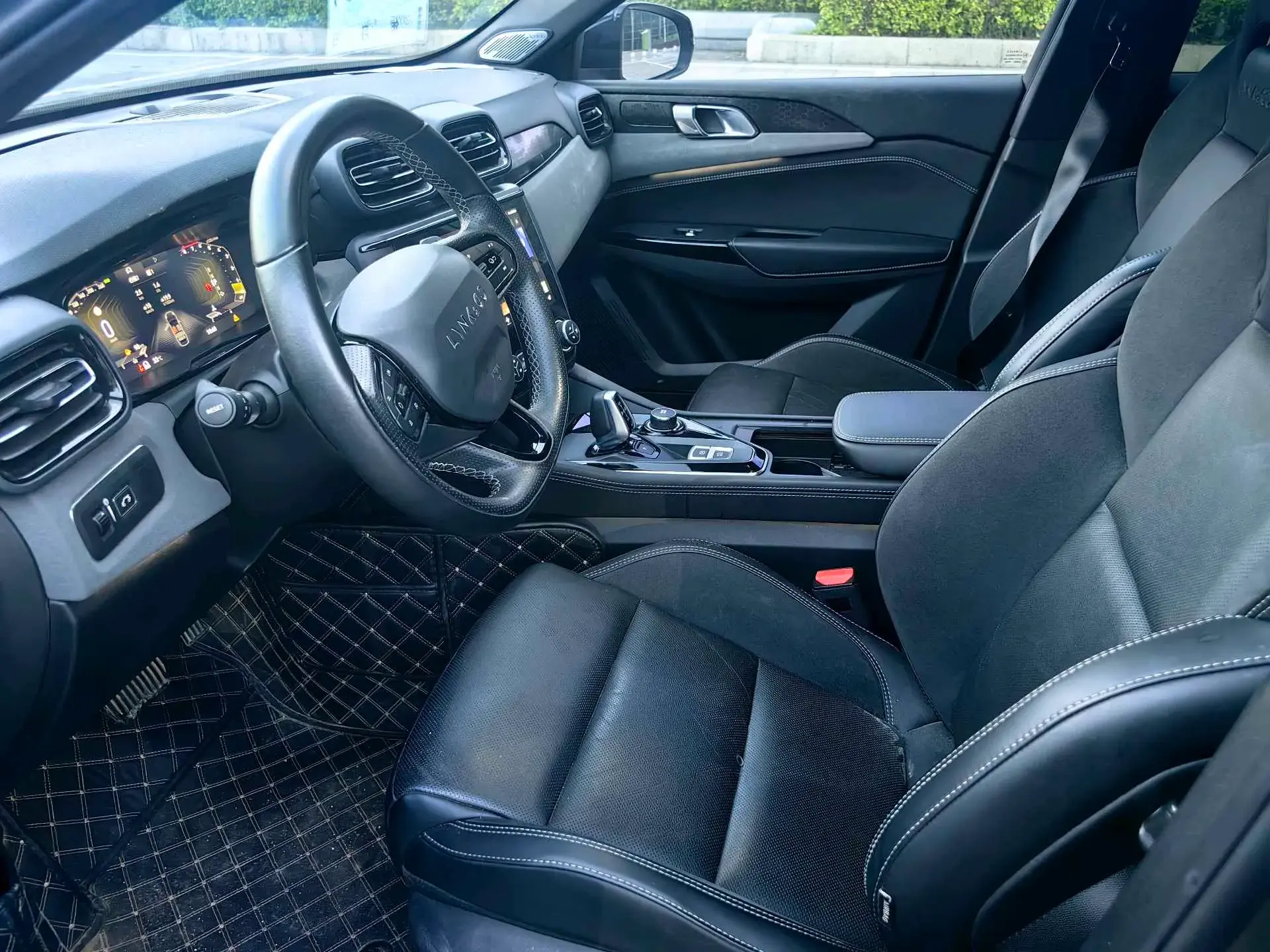 2022 LYNK&CO 03 thumbnail 4