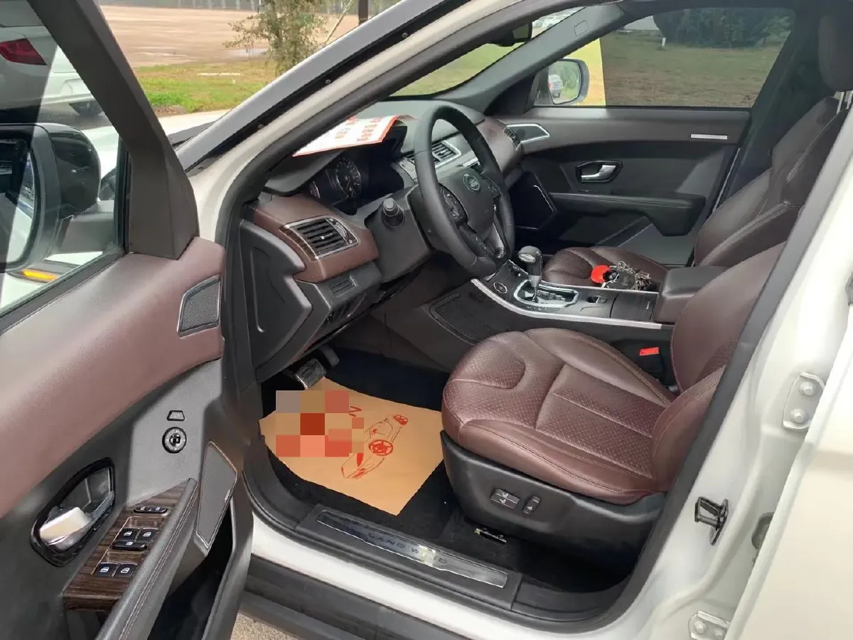 2015 Landwind X7 2.0T 190HP L4 8AT,autocango,china used car exporter,china ev exporter,chinese used car exporter,chinese used ev exporter