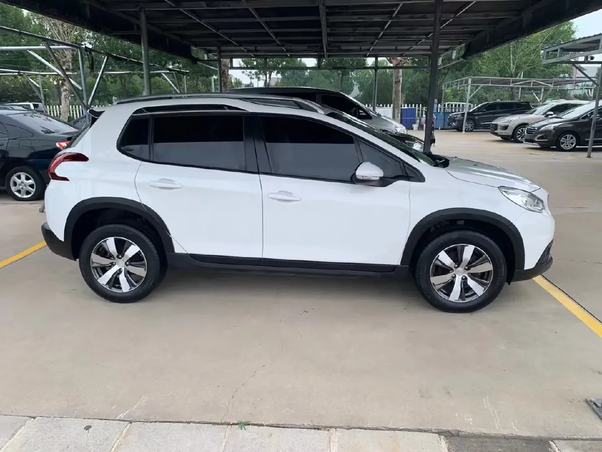 2015 Landwind X7 2.0T 190HP L4 8AT,autocango,china used car exporter,china ev exporter,chinese used car exporter,chinese used ev exporter