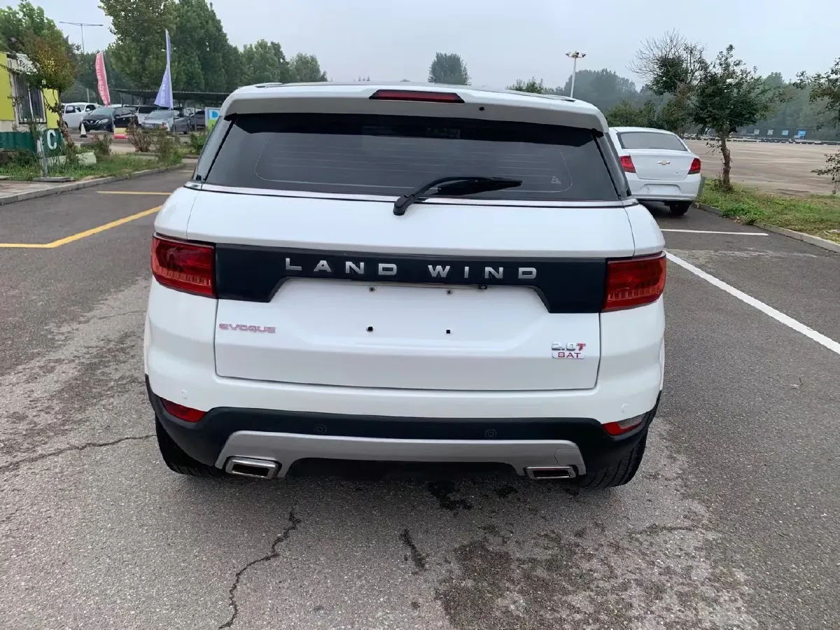 2015 Landwind X7 2.0T 190HP L4 8AT,autocango,china used car exporter,china ev exporter,chinese used car exporter,chinese used ev exporter