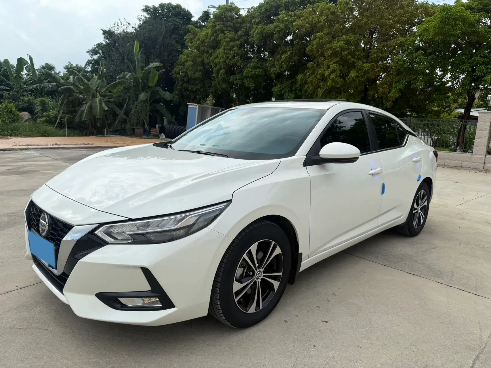 2020 NISSAN SYLPHY view 1