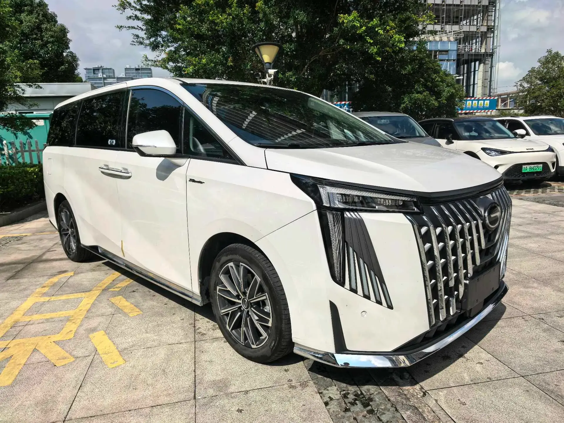 2023 GAC TRUMPCHI thumbnail 3