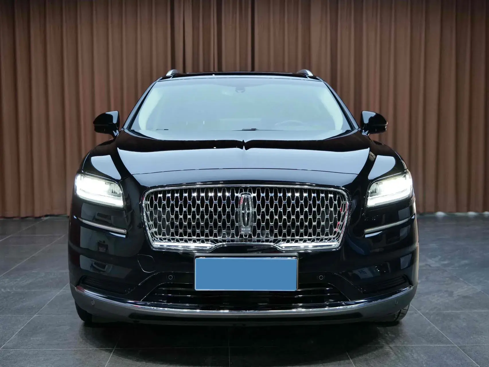 2021 LINCOLN NAUTILUS view 1