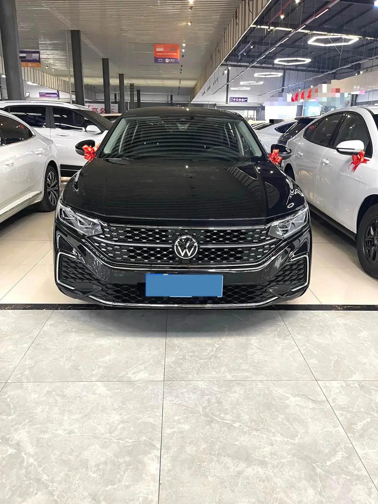 2022 VOLKSWAGEN PASSAT thumbnail 2