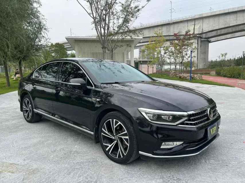 2021 VOLKSWAGEN MAGOTAN thumbnail 3