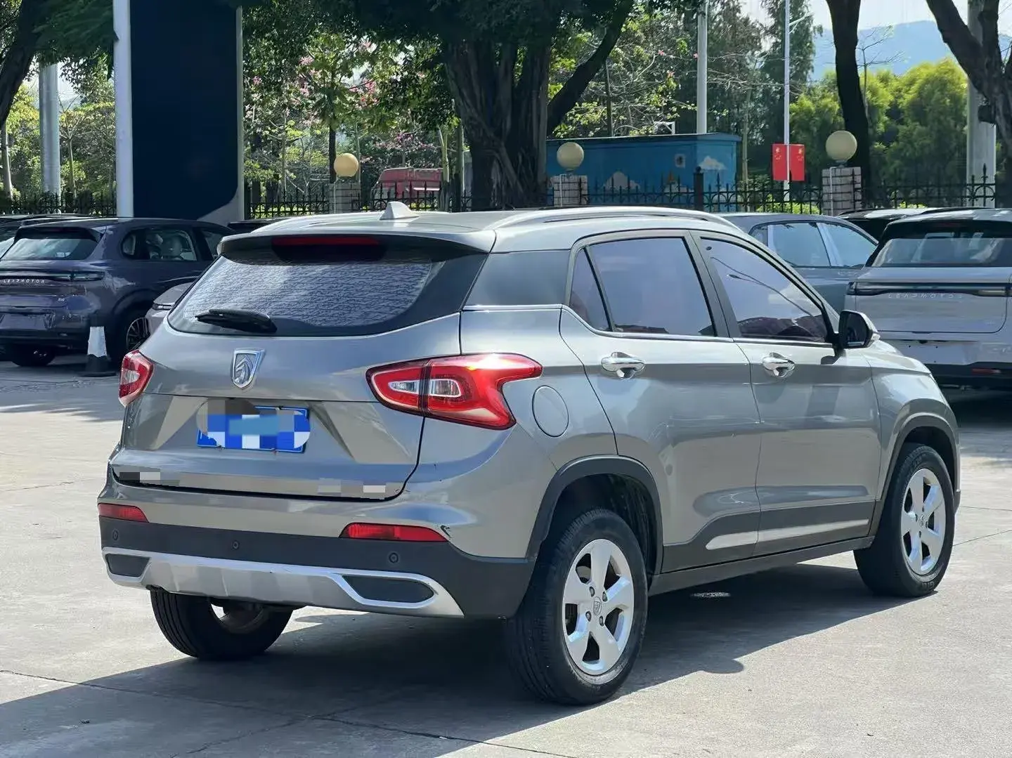 2018 BESTUNE B30 thumbnail 2