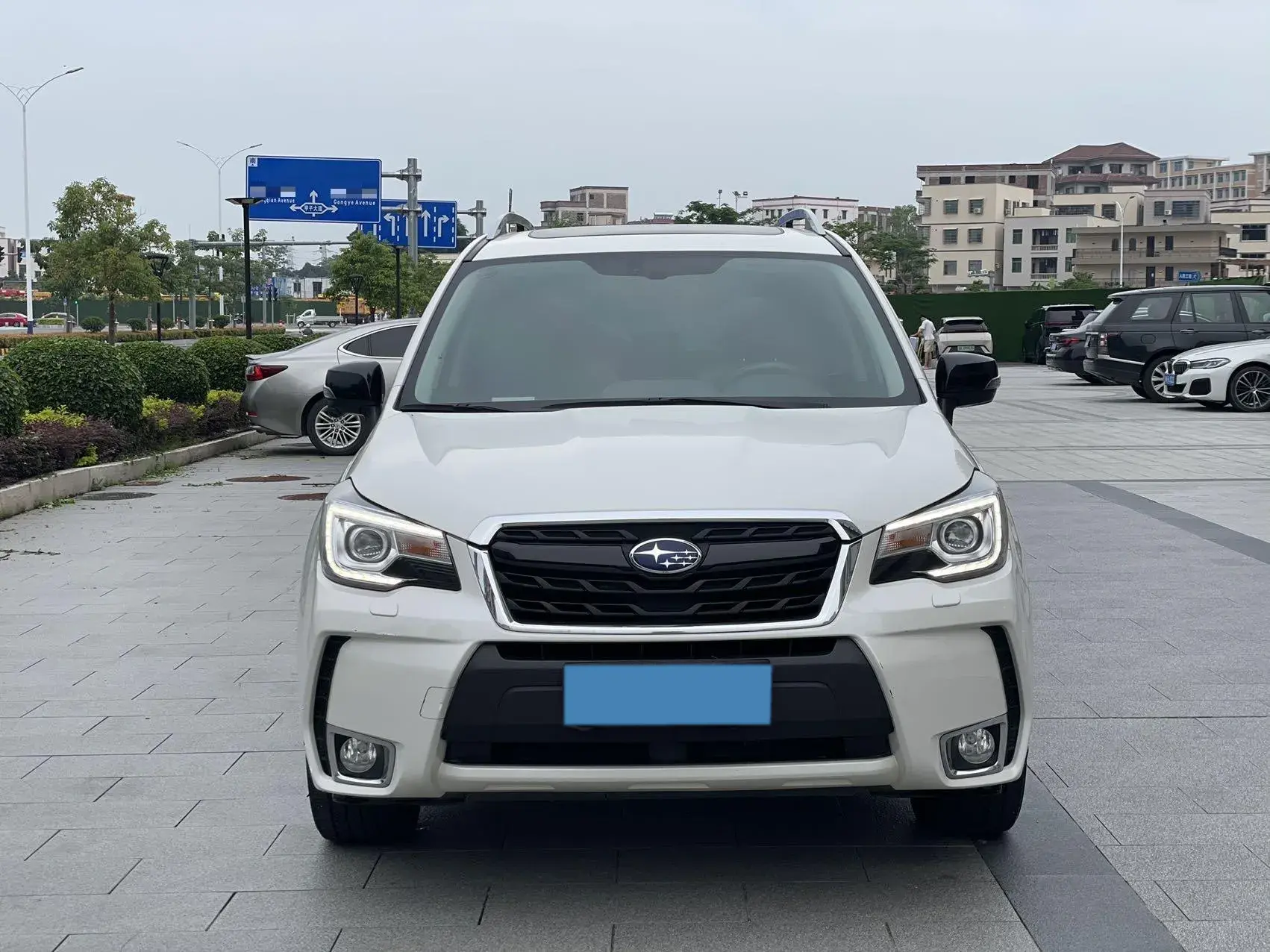 2018 SUBARU FORESTER thumbnail 2