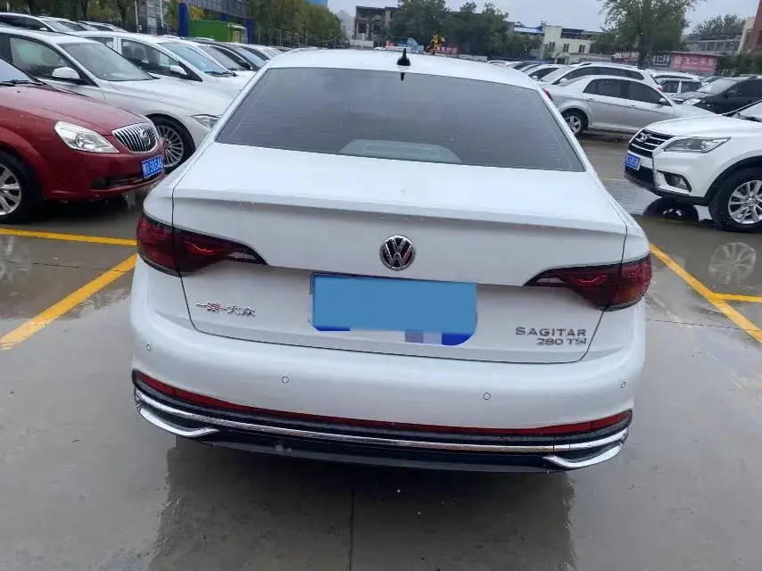 2023 VOLKSWAGEN SAGITAR thumbnail 3