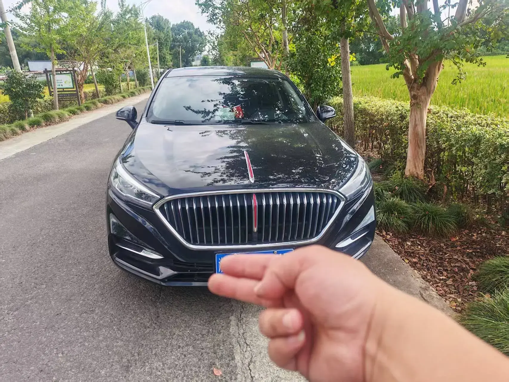 2020 HONGQI H5 thumbnail 2