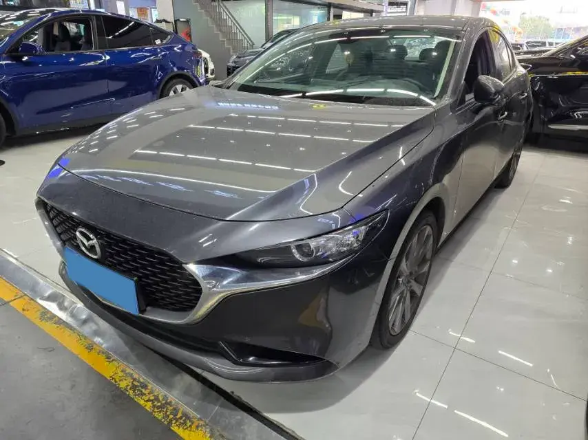 2021 MAZDA 3 view 1