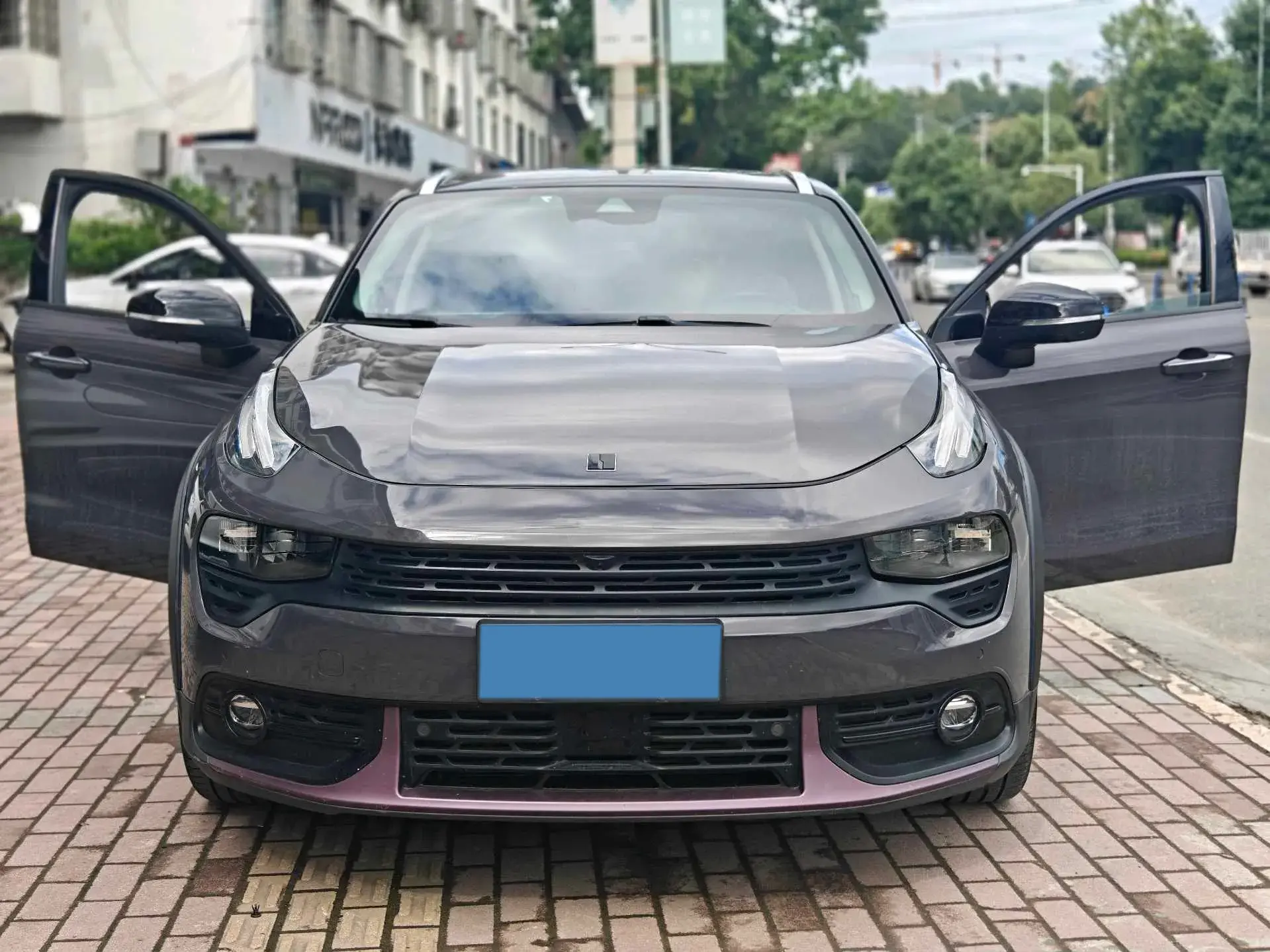 2019 LYNK&CO 02 thumbnail 4