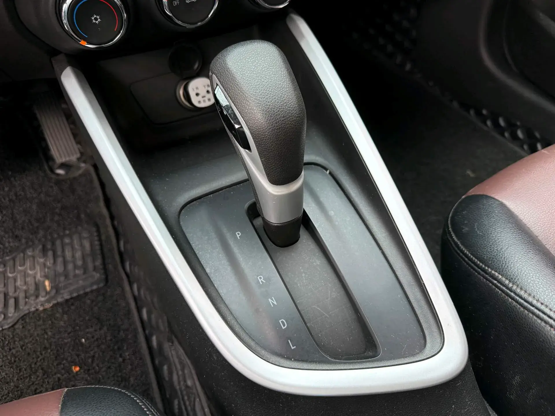 2021 CHEVROLET CAVALIER thumbnail 4