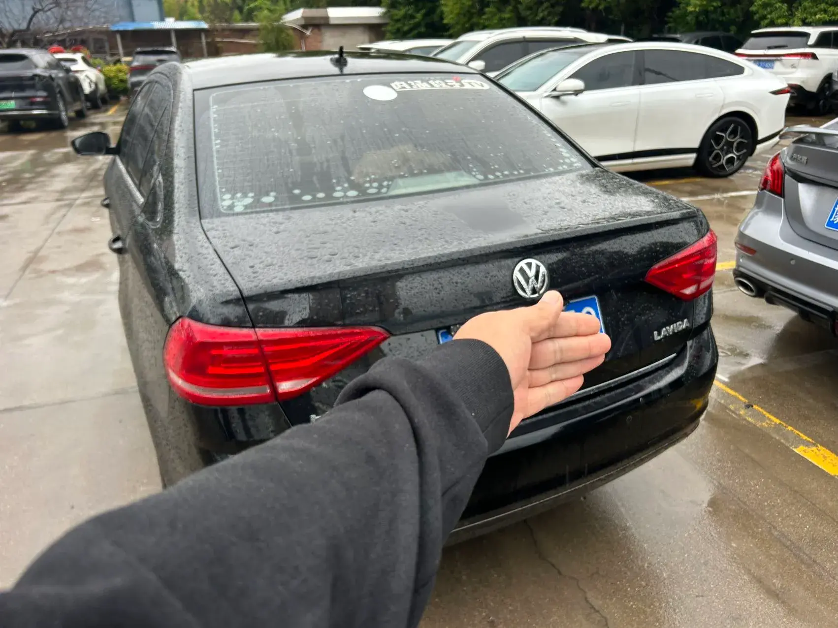 2017 VOLKSWAGEN LAVIDA thumbnail 2