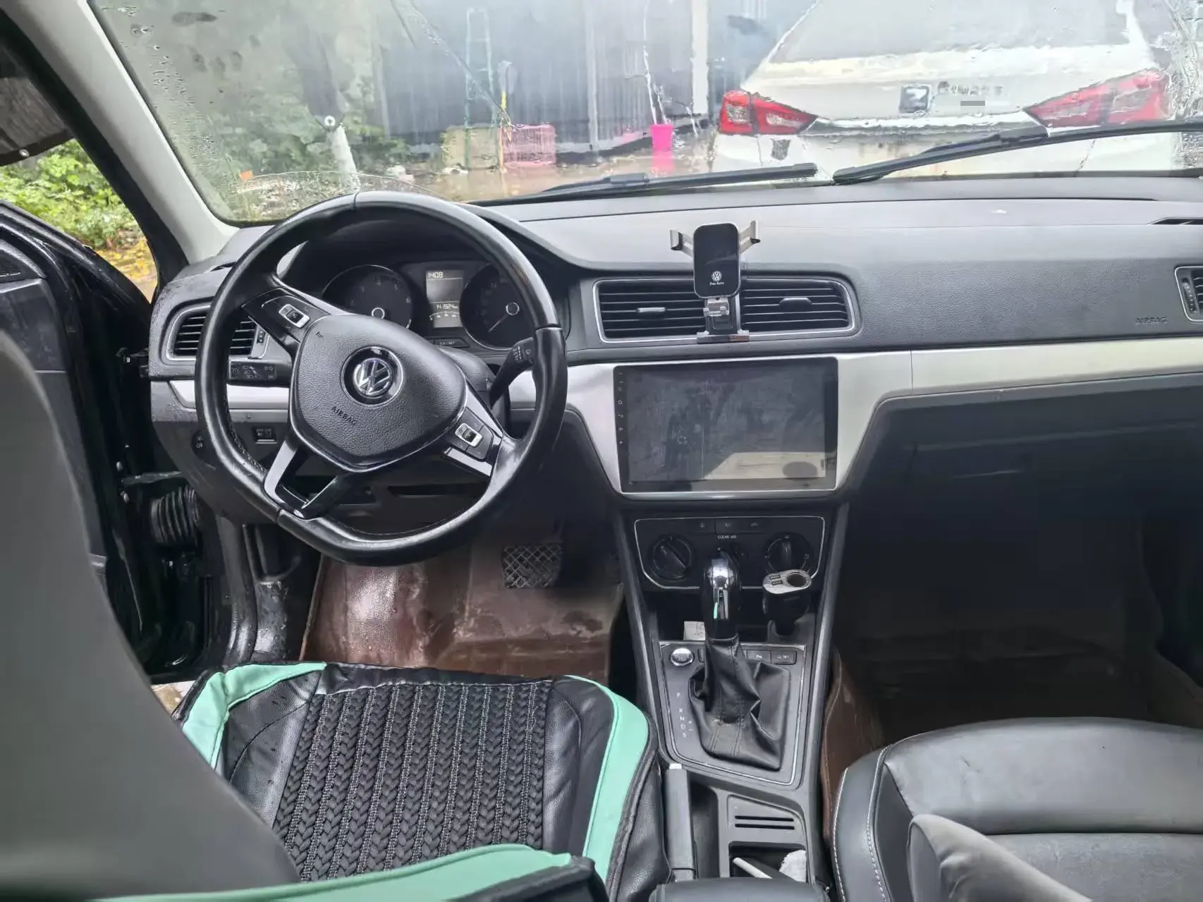 2017 VOLKSWAGEN LAVIDA thumbnail 3