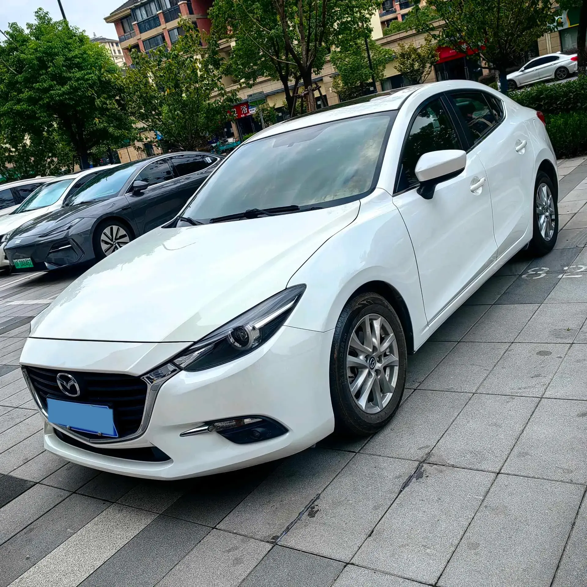 2017 MAZDA 3 view 1