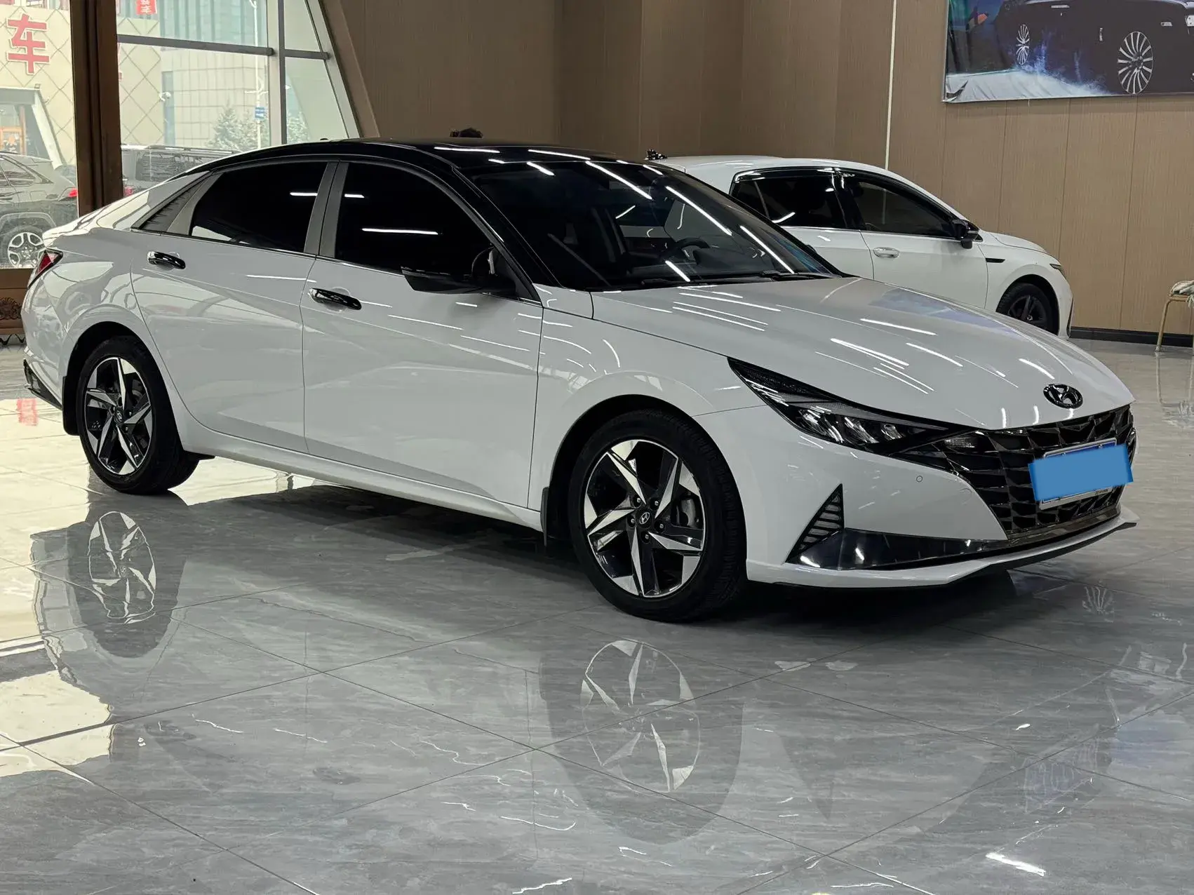 2022 HYUNDAI ELANTRA thumbnail 3