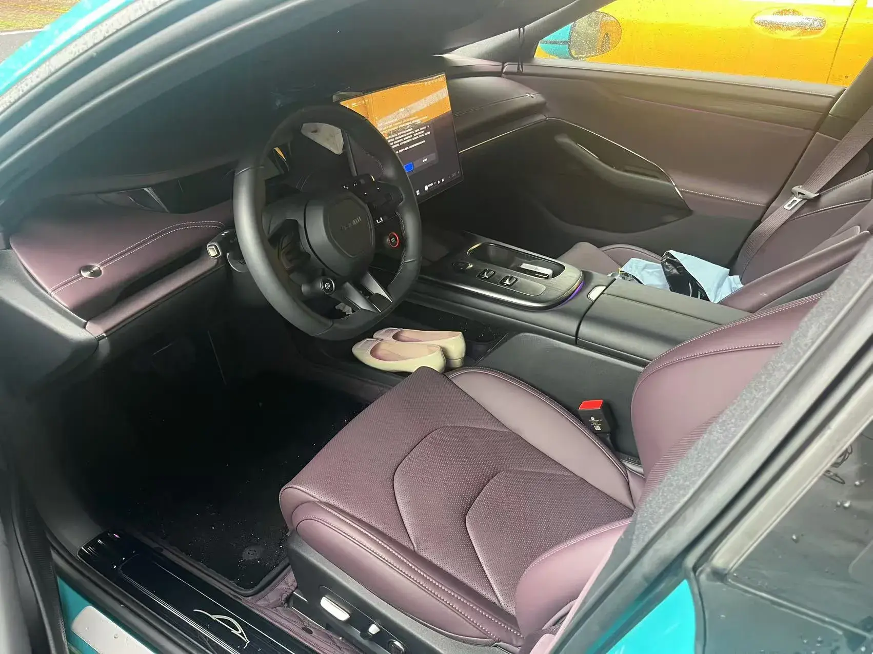 2024 MI SU7 thumbnail 3