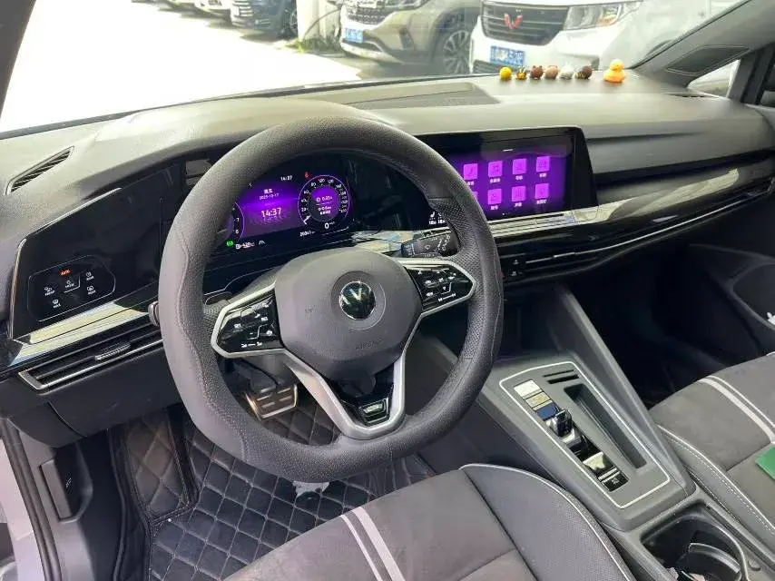 2023 VOLKSWAGEN GOLF thumbnail 4