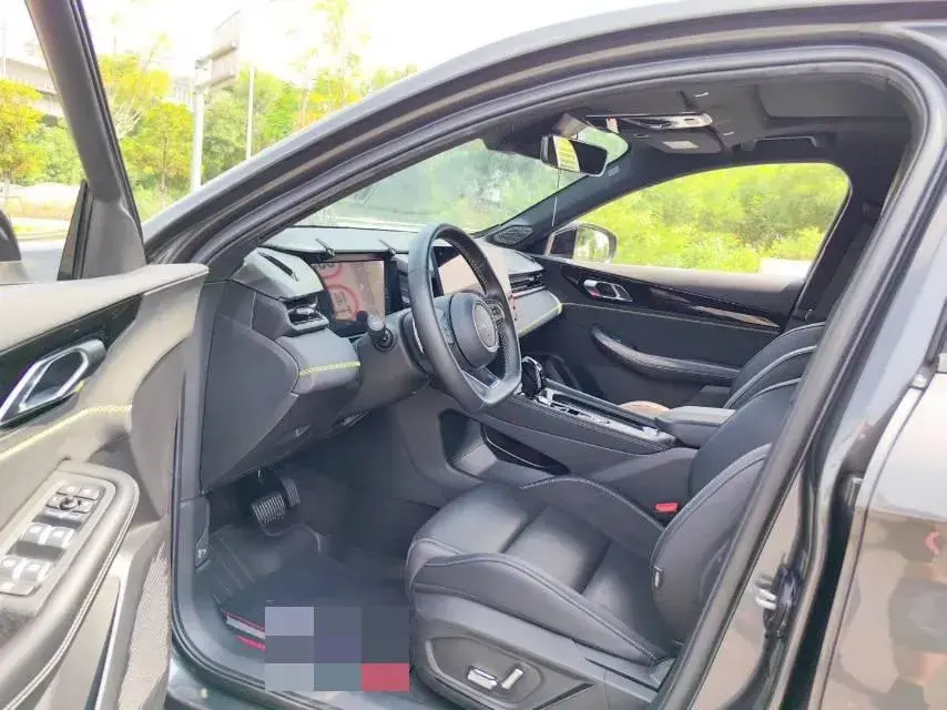 2023 LYNK&CO 03 thumbnail 4