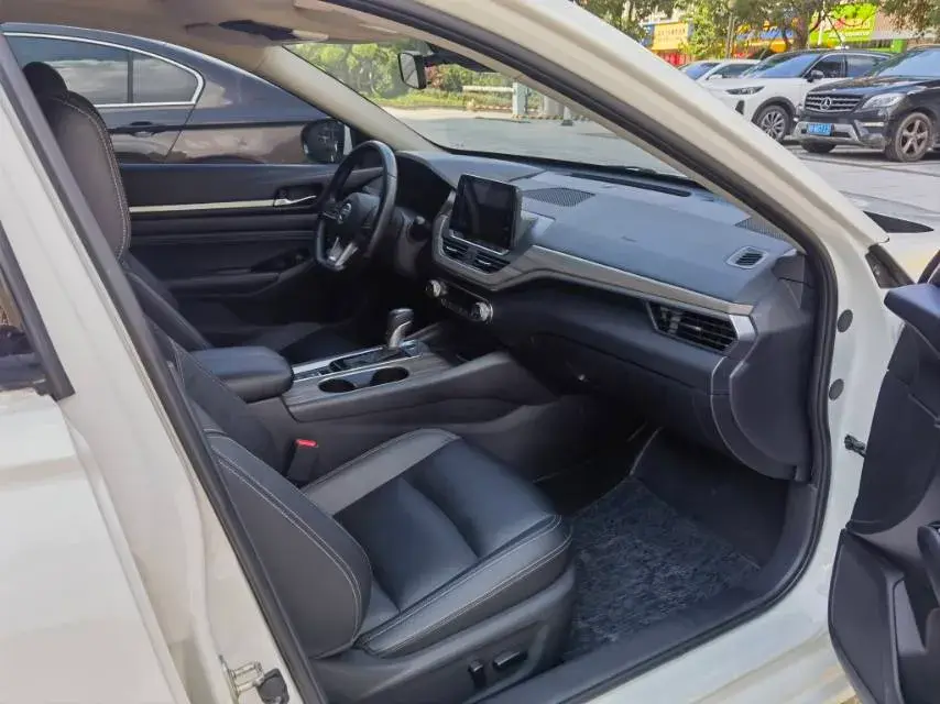 2021 NISSAN TEANA thumbnail 3