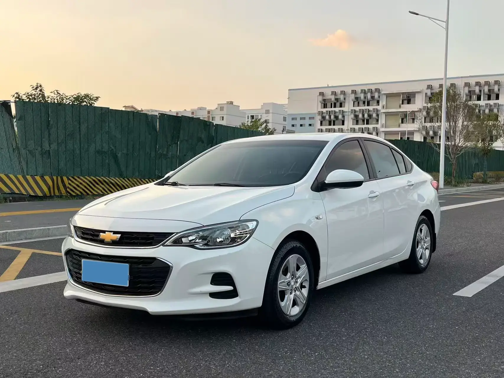 2019 CHEVROLET CAVALIER view 1