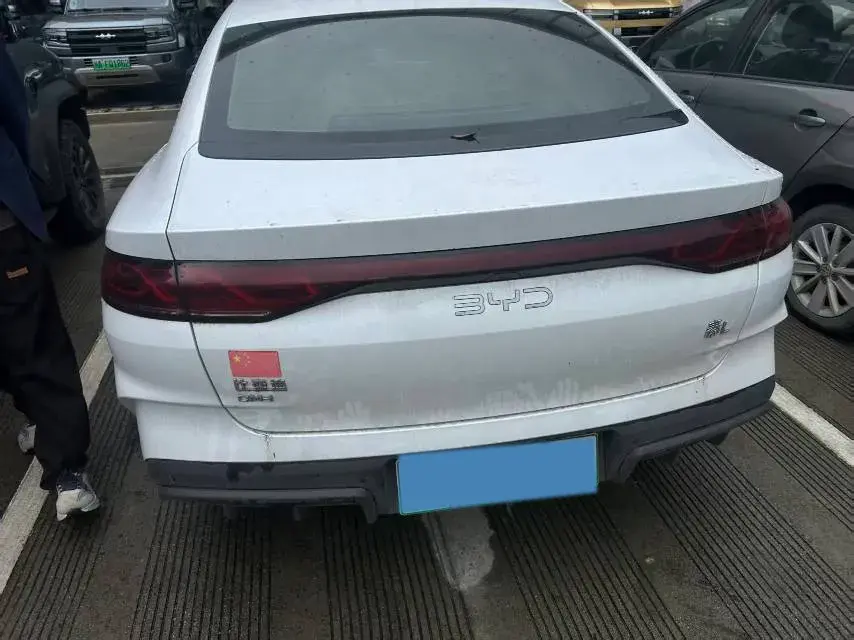 2024 BYD QINL thumbnail 2